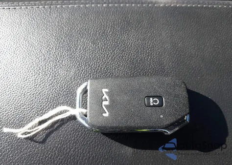 2023 Kia Sportage Hybrid Ex z USA, uszkodzony, nr VIN KNDPVCAGXP7027320